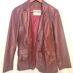 WOMEN'S VINTAGE LEATHER JACKET (SIZE SMALL)